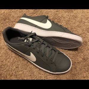 Nike Court Royale, Mens Size 13, (Brand New)